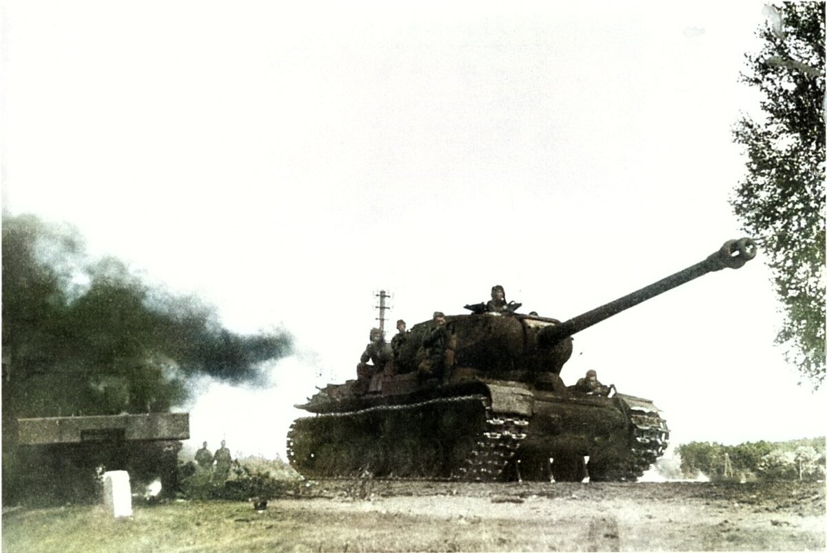 Ис вов. Танк ИС-2. Танк ИС 2 1944. ИС-2 В Берлине.