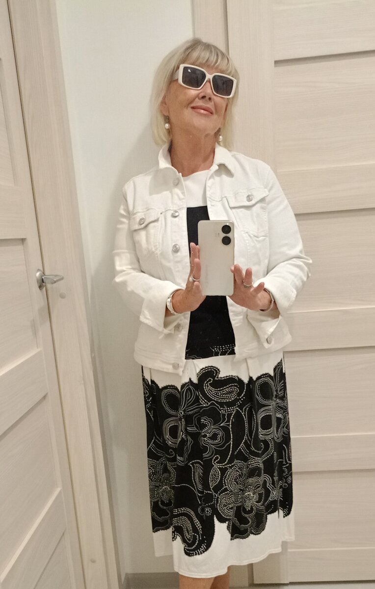 " Что-то не очень похожа на больную" -решила я.... 