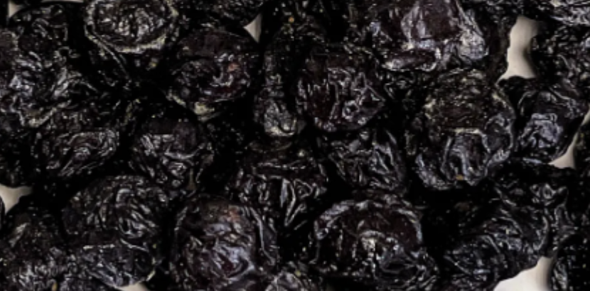 Источник: Дед Алтай, https://dedaltay.ru/katalog-produktsii/оригинальные-напитки/копченая-вишня-detail 