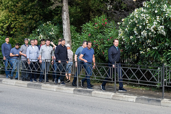 Мэр курорта оценил состояние главных улиц микрорайона 
