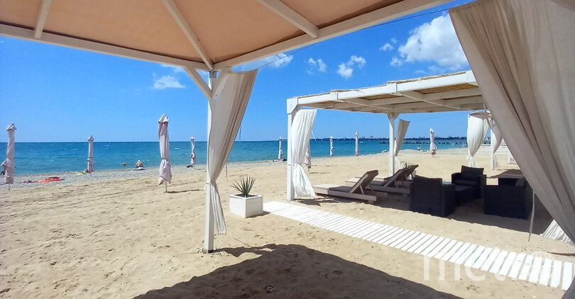    Самое главное в Крыму – это пустые и красивые пляжи.Нина Петрова