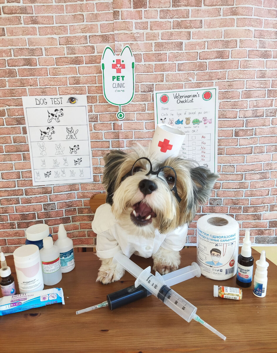 Доктор Рич интересуется :"А вы собрали аптечку?" 