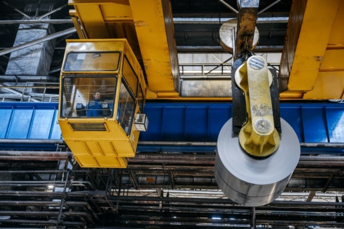    Жителей Свердловской области бесплатно обучают профессии крановщика