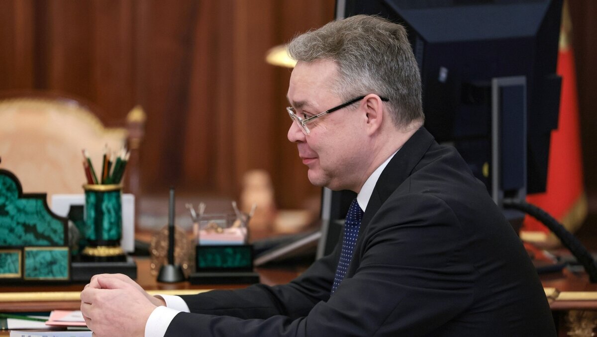     Глава государства Владимир Путин провел встречу с губернатором Ставропольского края Владимиром Владимировым, сообщили в правительстве региона.