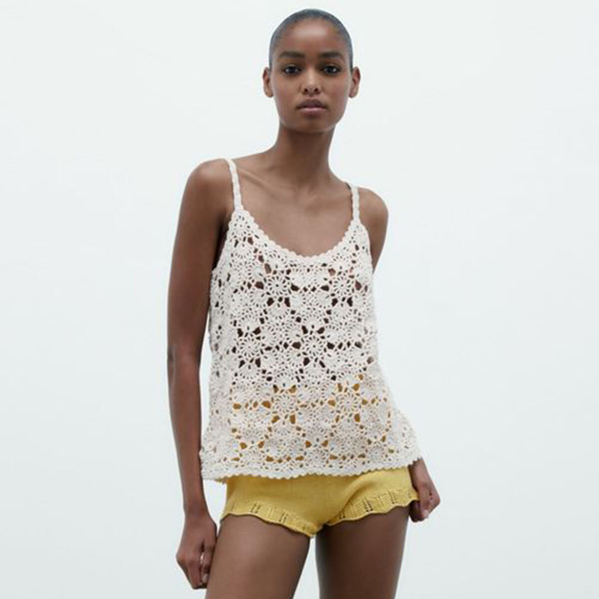 Фотографии взята с официального интернет-магазина Zara