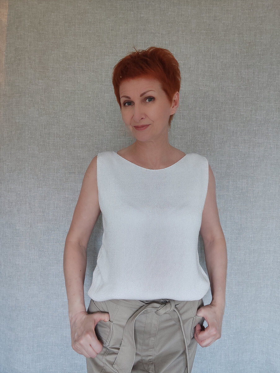 Круглая горловина по переду