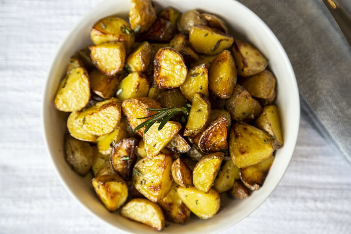 🥔👩🏻‍🍳Картофель по-старорусски: вкусное блюдо с вековой историей | 101  Рецепт | Дзен