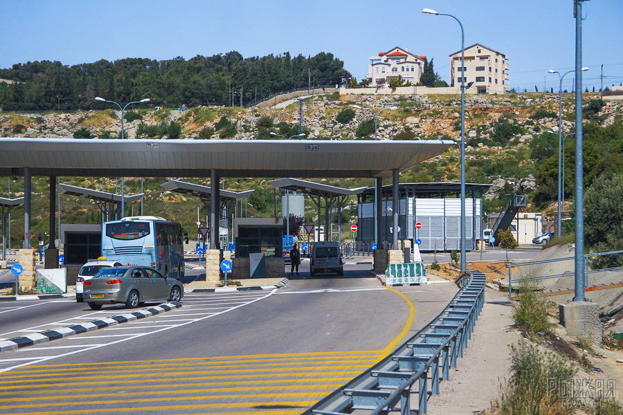 Пропускной пункт между Палестиной и Израилем