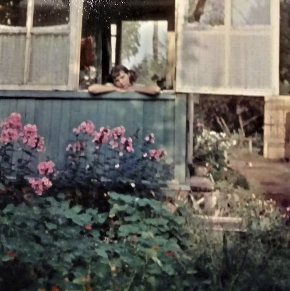 Наша дача. Дом, построенный в 1939 году, и я.