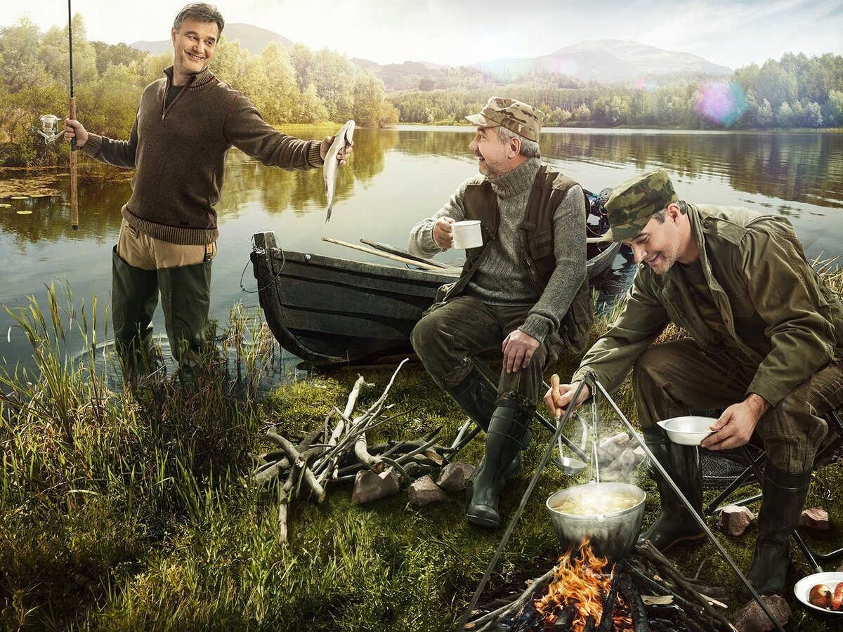 Первая группа охотники. Природа рыбалка. Рыбак на природе. Рыбаки на привале. Рыбак на рыбалке.