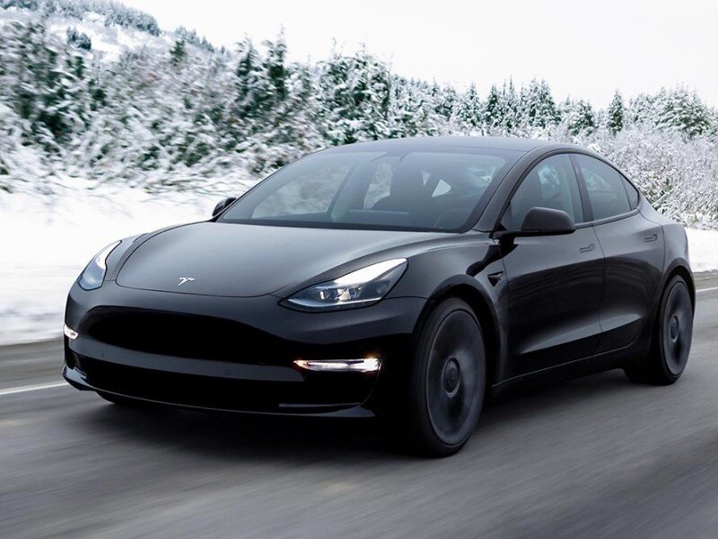    Фотографию обновлённой Tesla Model 3 слили в сеть