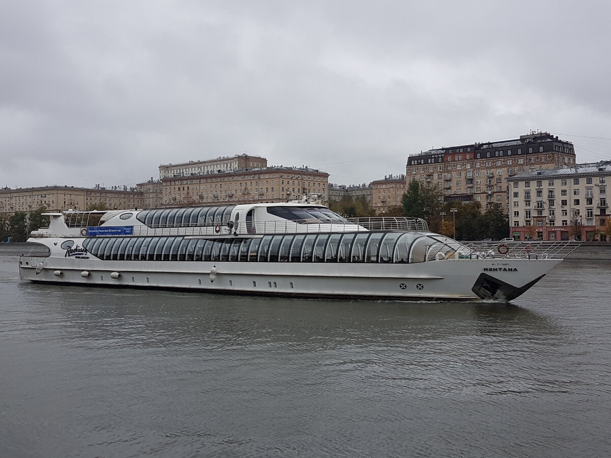 теплоход ривьера по москве реке