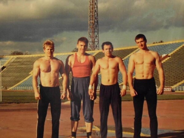 Спорт 90. Владимир Кадин Александр Черноиванов. Спортсмены 90х. Спортсмены в 90 е. Спортсмены бандиты.