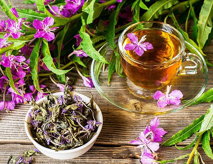 Цвет напитка варьируется от золотистого до темно-медового