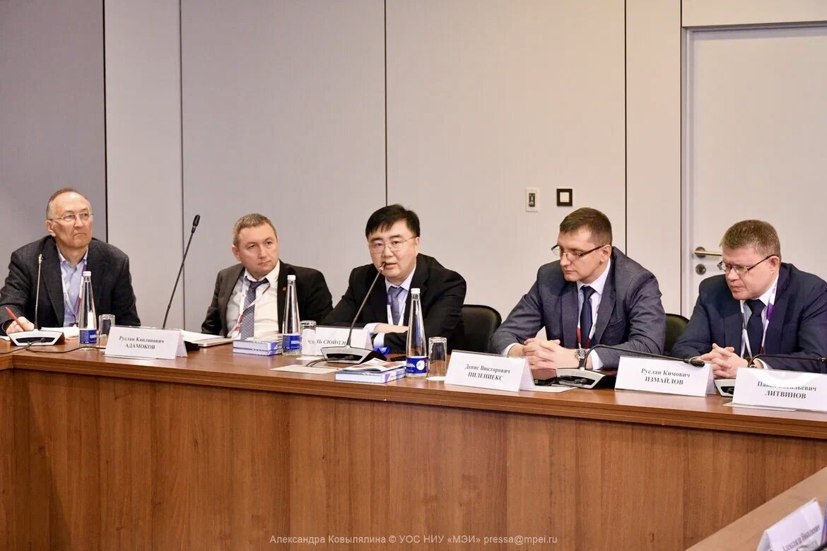 Электроэнергетические компании россии. Биленко виктор абрамович мэи. Нтс еэс павел кудряшов. Пилипчук эдуард петрович. Нтс еэс.