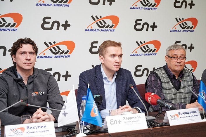    Юрий Викулин, Михаил Хардиков, Игорь Бондаренко
