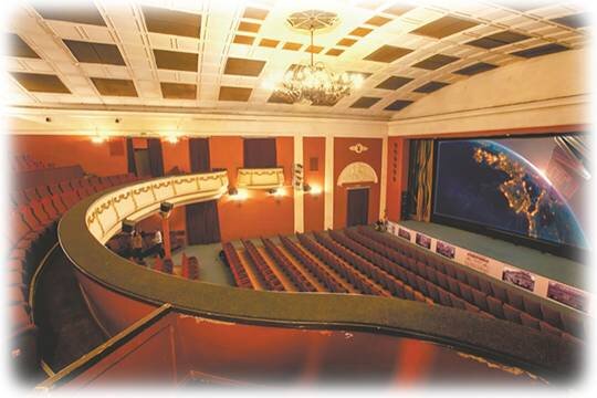    Коммунисты хотят реквизировать кино