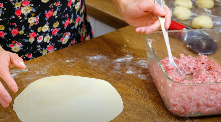 Фото: скриншот Youtube, канал "Alina FooDee"