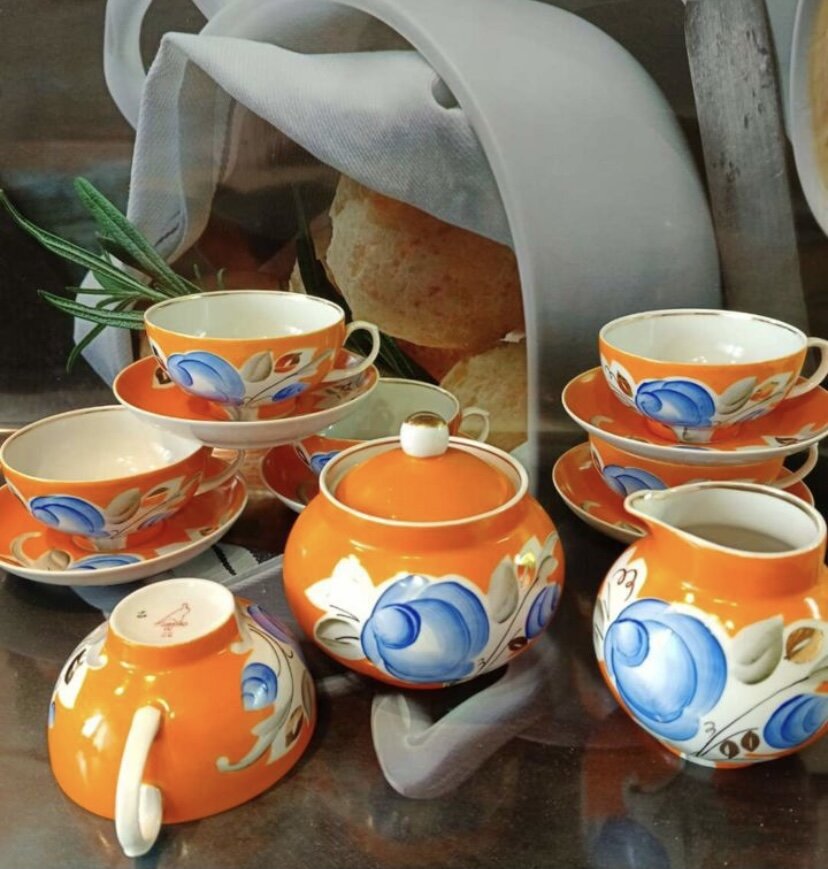 Фарфоровый чайный сервиз «Сливовая» Дулево СССР