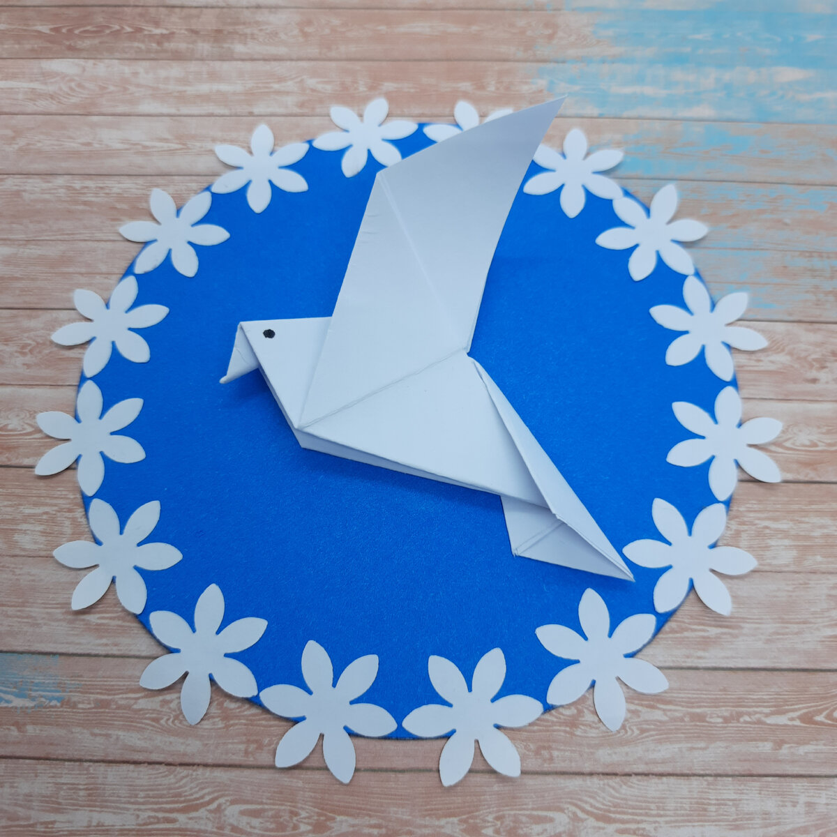 Голубь мира из бумаги оригами. Origami: Peace Dove: watch Video online