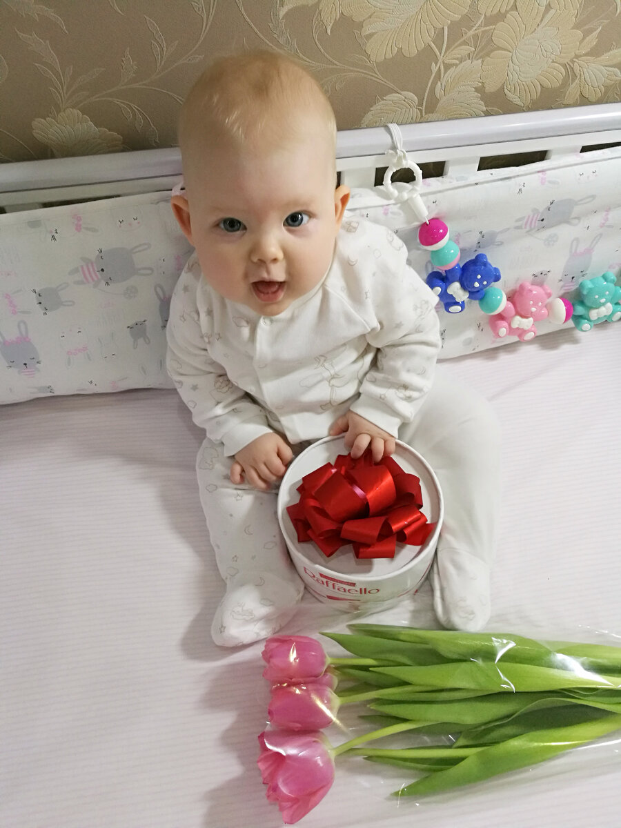 8 марта, учимся сидеть.