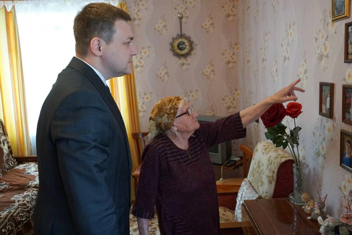  📷    В Оренбуржье поздравляют вдов участников Великой Отечественной войны и тружеников тыла Кристина Просвиркина