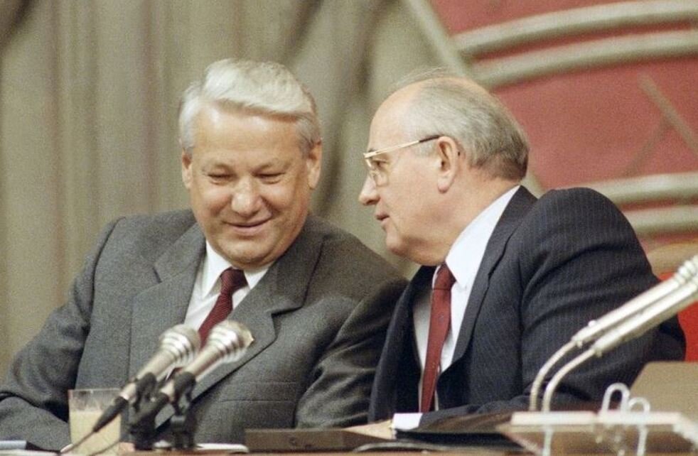 Ельцин и Горбачёв (иллюстрация из открытых источников)