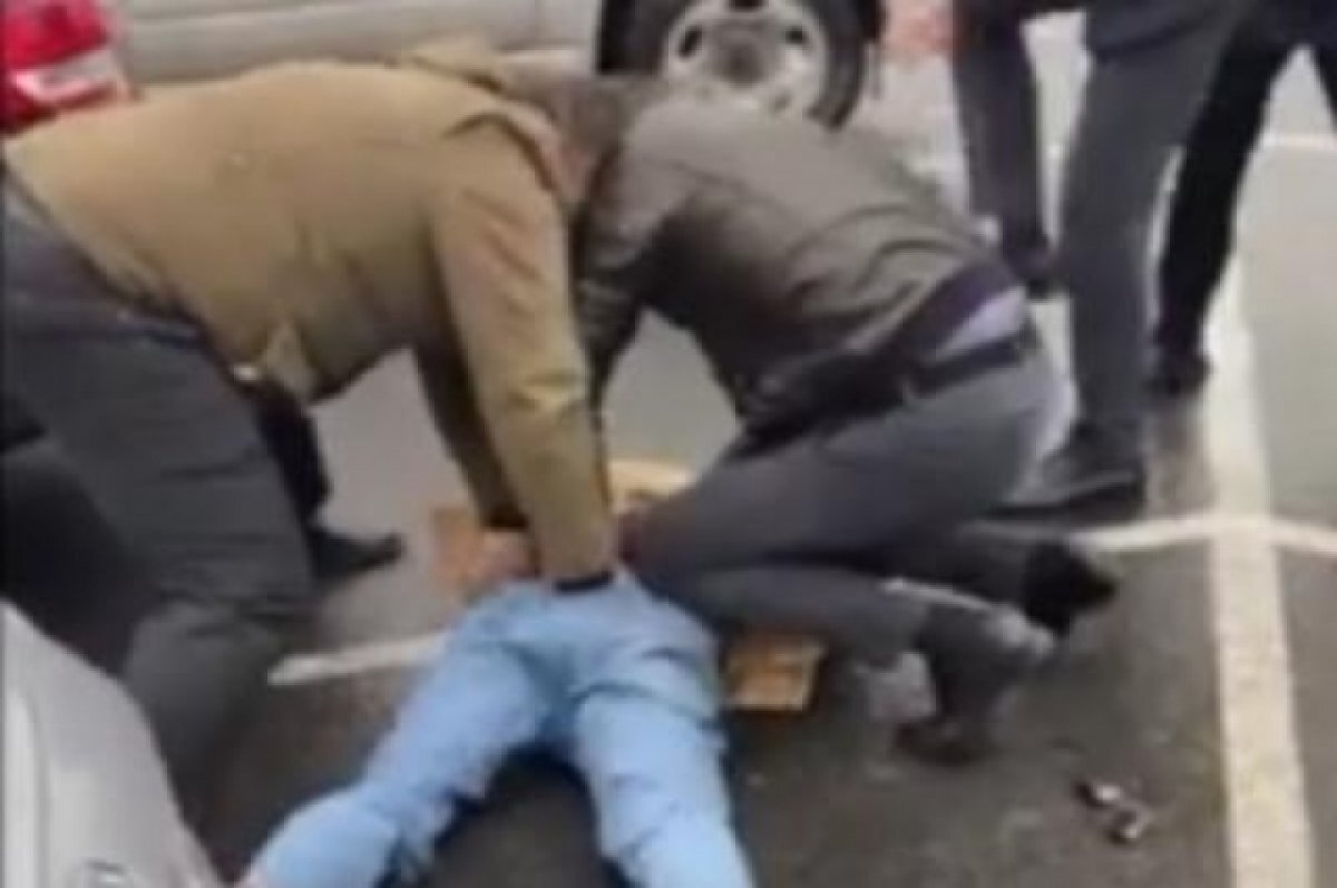    Жёсткое задержание: во Владивостоке судят сбытчиков 5-тысячных купюр