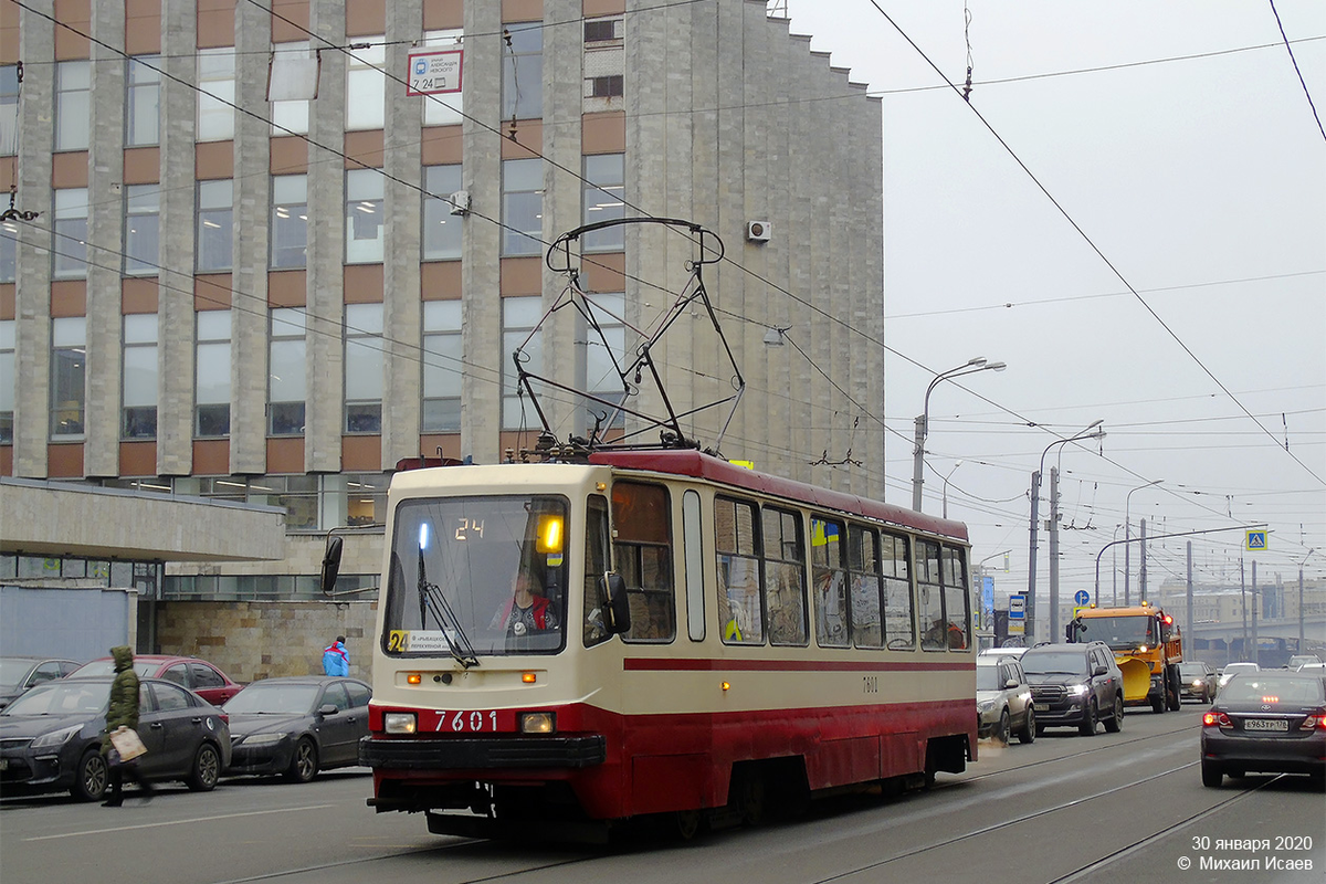 Вагон ЛМ-99К номер 7601 в ноябре 2020 года, источник фото https://transphoto.org/photo/1300298/?vid=217771, автор Михаил Исаев