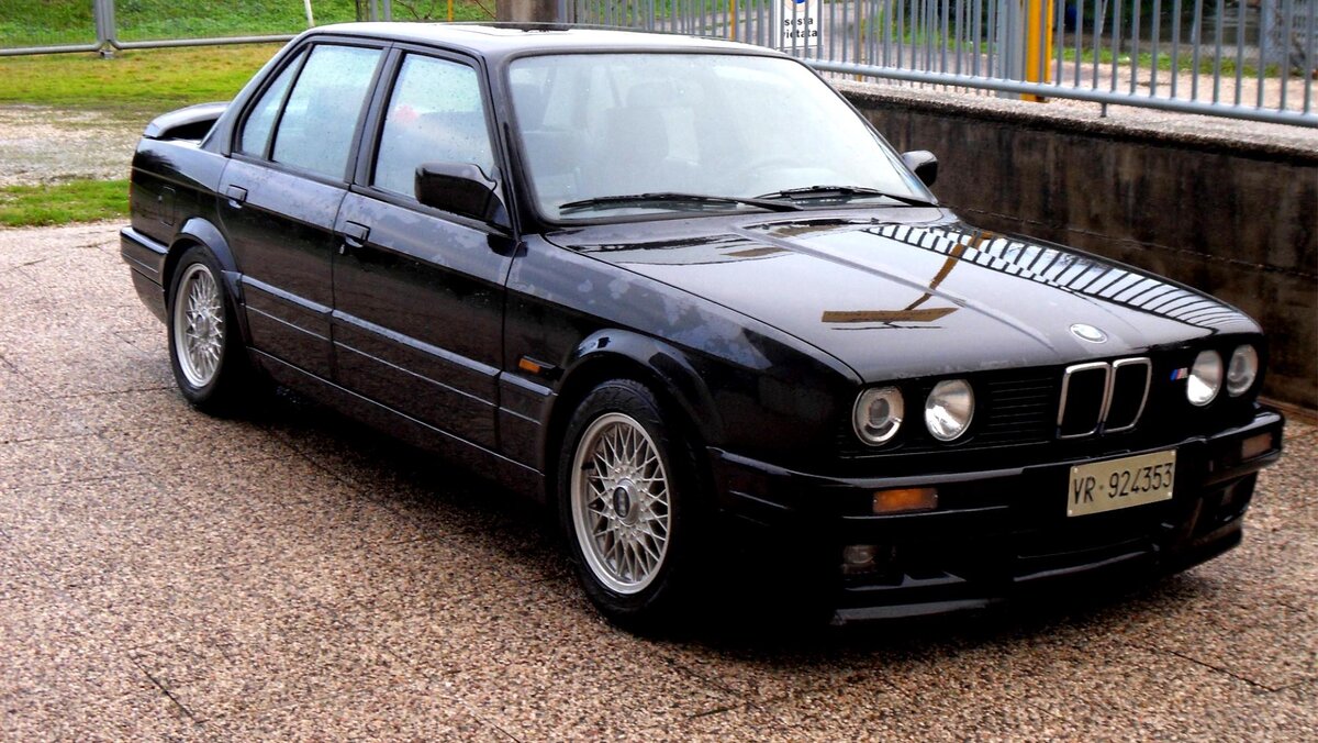 Тюнинг BMW 3 E30 (БМВ Е30) 1982-1994: Реснички, спойлер, накладка бампера, фары, решетка радиатора