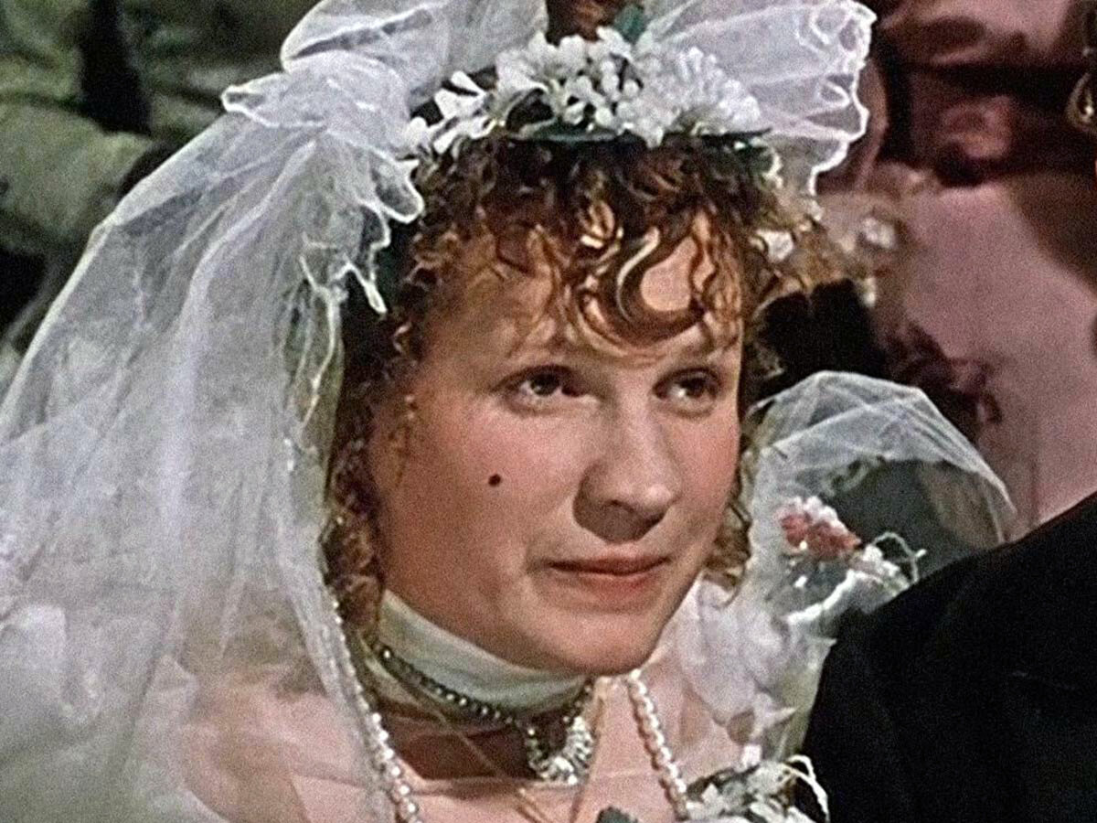 Кадр из фильма "За двумя зайцами"