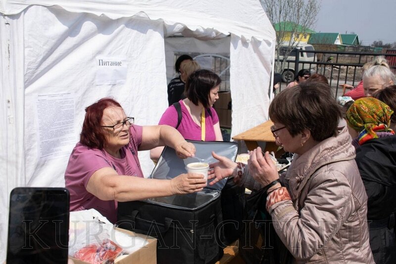 В Смолино продолжают работать волонтёры