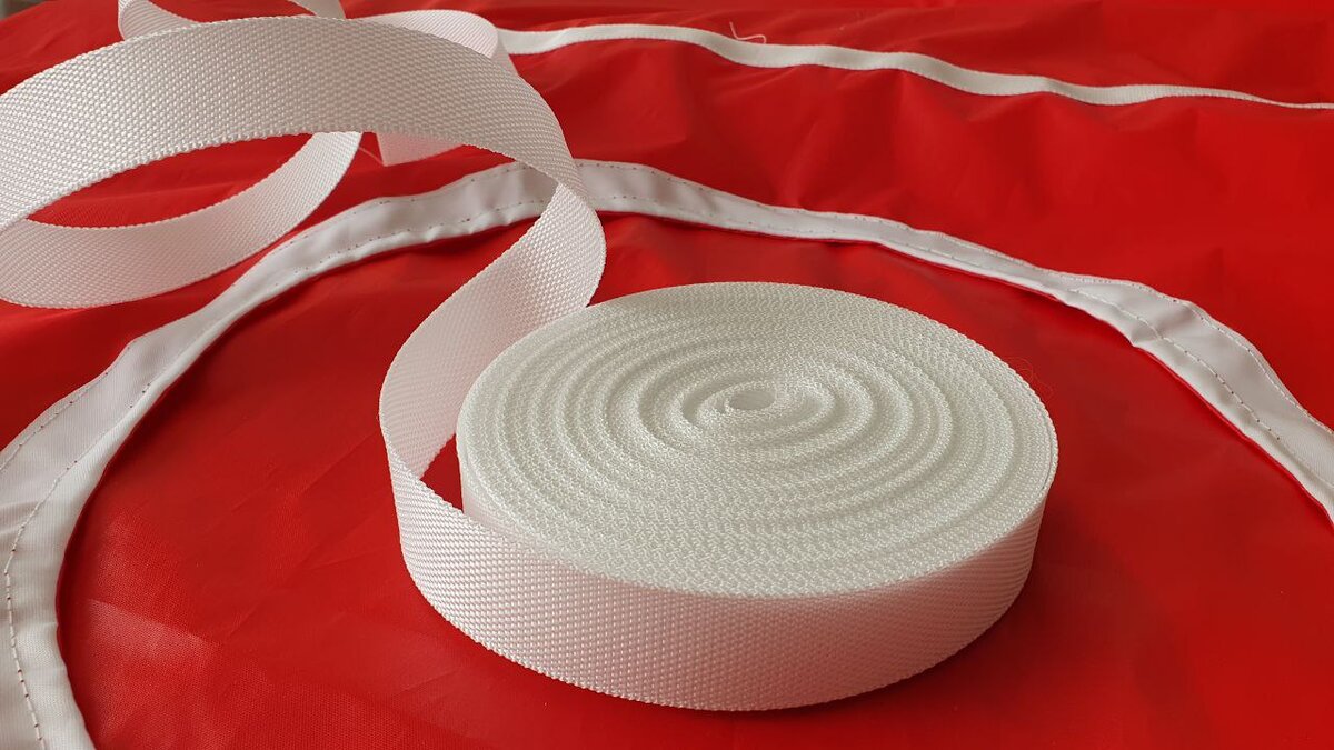 Футбольное поле для детской игры