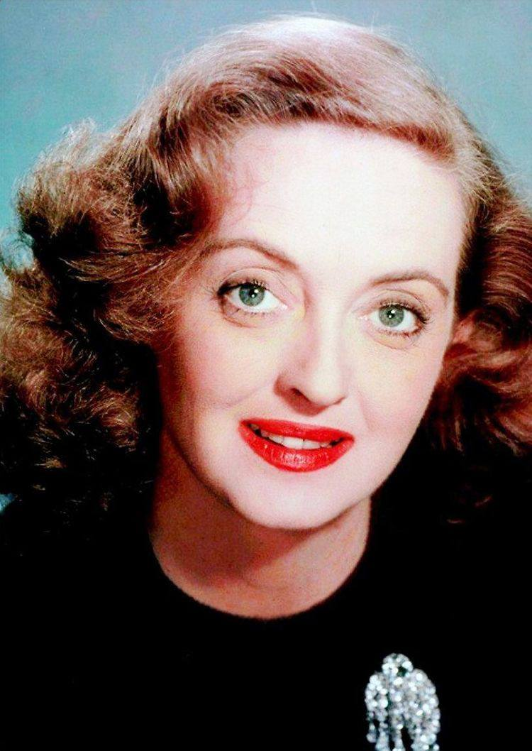 Бетт Дэвис, на губах помада Dior