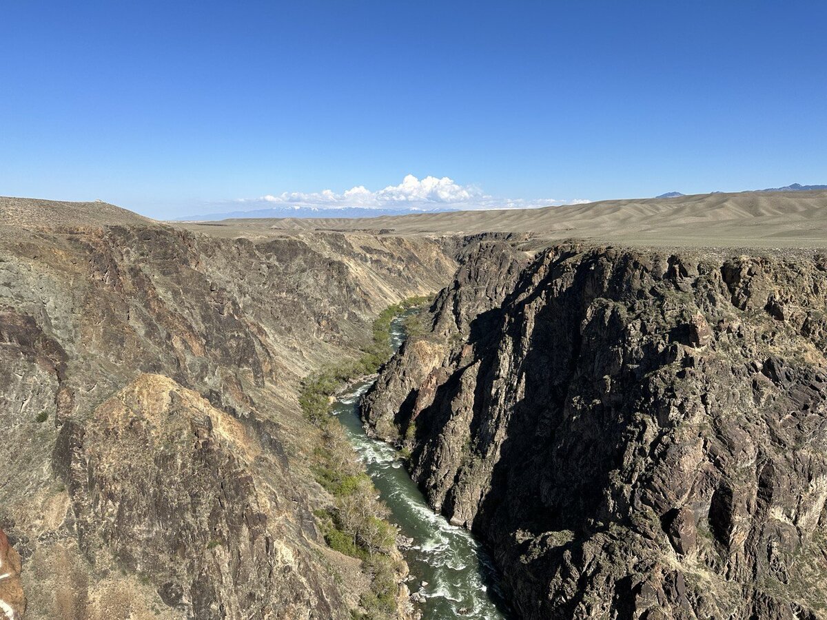 Черный каньон