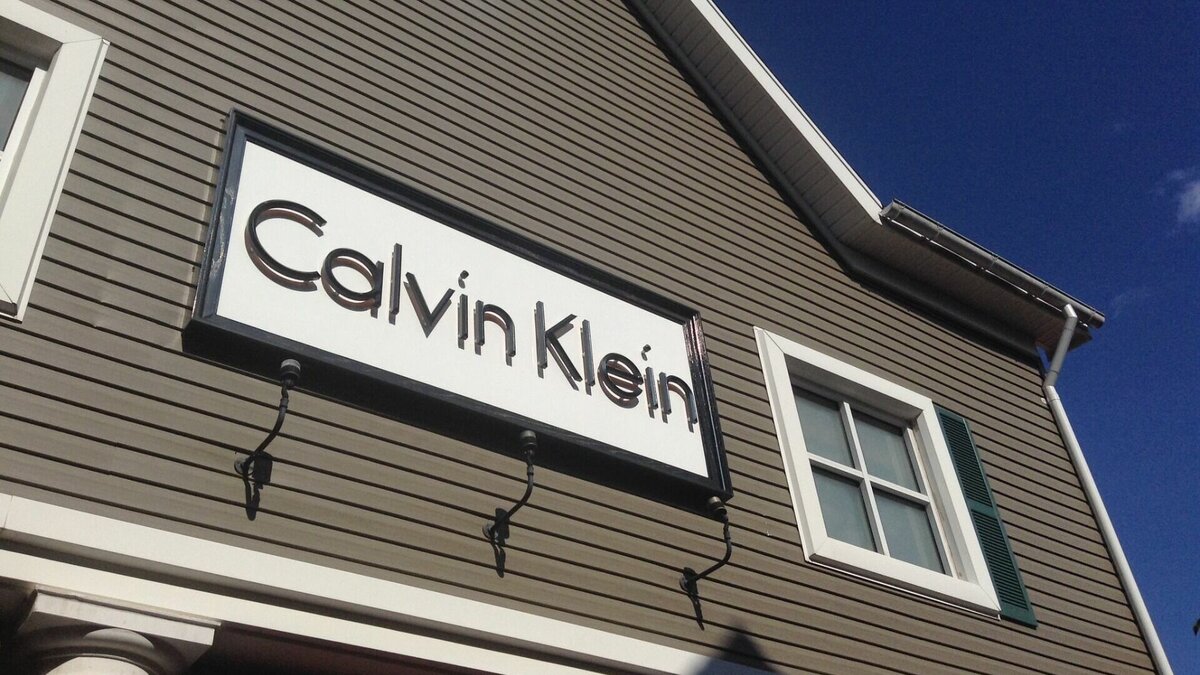     Бренд одежды Calvin Klein судится с несколькими ростовскими бизнесменами из-за прав на товарный знак, сообщили в Арбитражном суде.