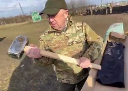    Ура-патриотизм заставляет людей валять дурака. Пригожин о медийной повестке