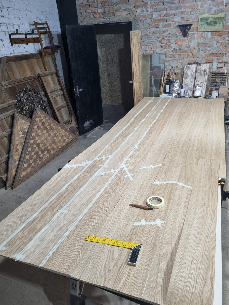 Вот такие большие панели мне надо было зафанеровать (наклеить шпон)