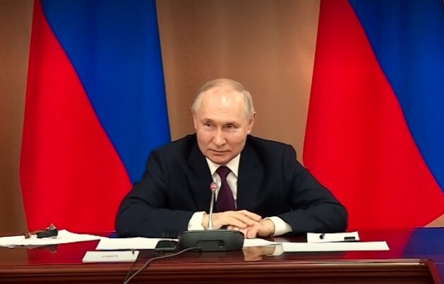 В. Путин, источник: кадр трансляции совещания с сайта Крмеля