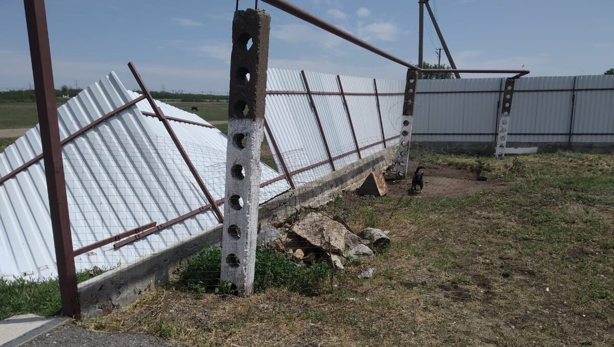 Погода в водоразделе андроповского. Село водораздел Ставропольский край. Село водораздел Андроповский. Ураган в Ипатово Ставропольский край. ЧП Ставропольский край Андроповский район.