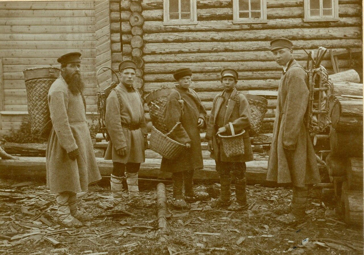 Фамилия горожан. Ярославская Губерния крестьяне 19-20 век. Дмитриев крестьянин большие Пекселы. Крестьяне Ярославской губернии 19 века. Крестьяне Тверской губернии 19 века.