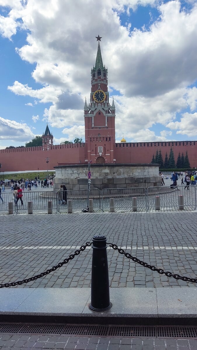 Приехала на работу))