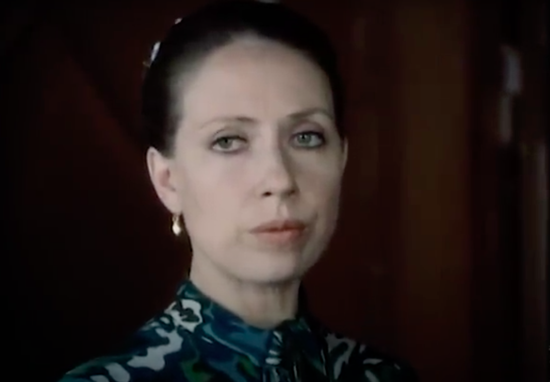 Буфетчица Анна. Кадр из фильма "Валентина".