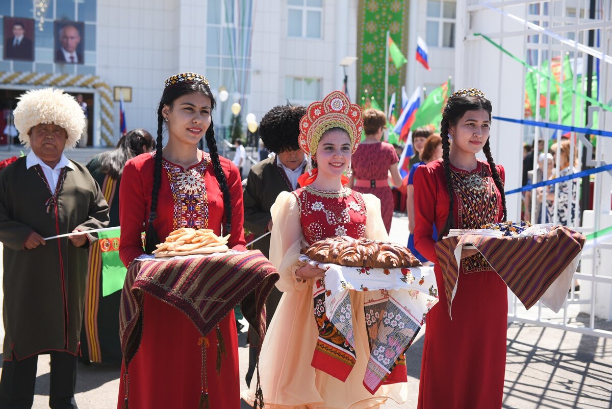 Туркменская школа в Астрахани