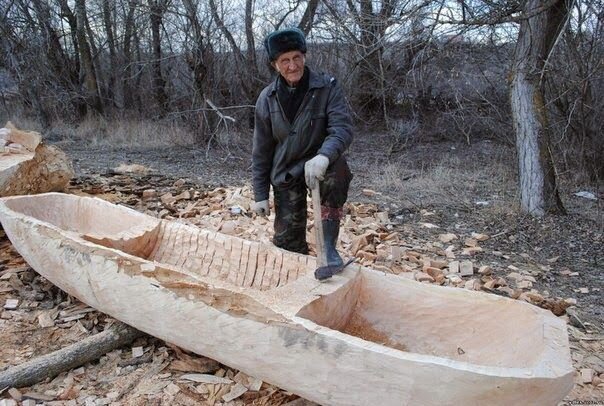 Моноксил или долбленка, секретное оружие, которое собирались применить славяне во время осады этого приморского города.