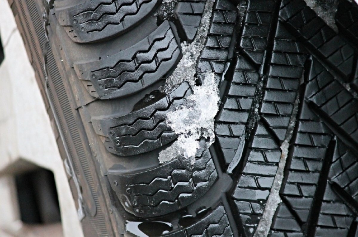    В Бийске всего за час на одном и том же месте попали в ДТП 17 машин