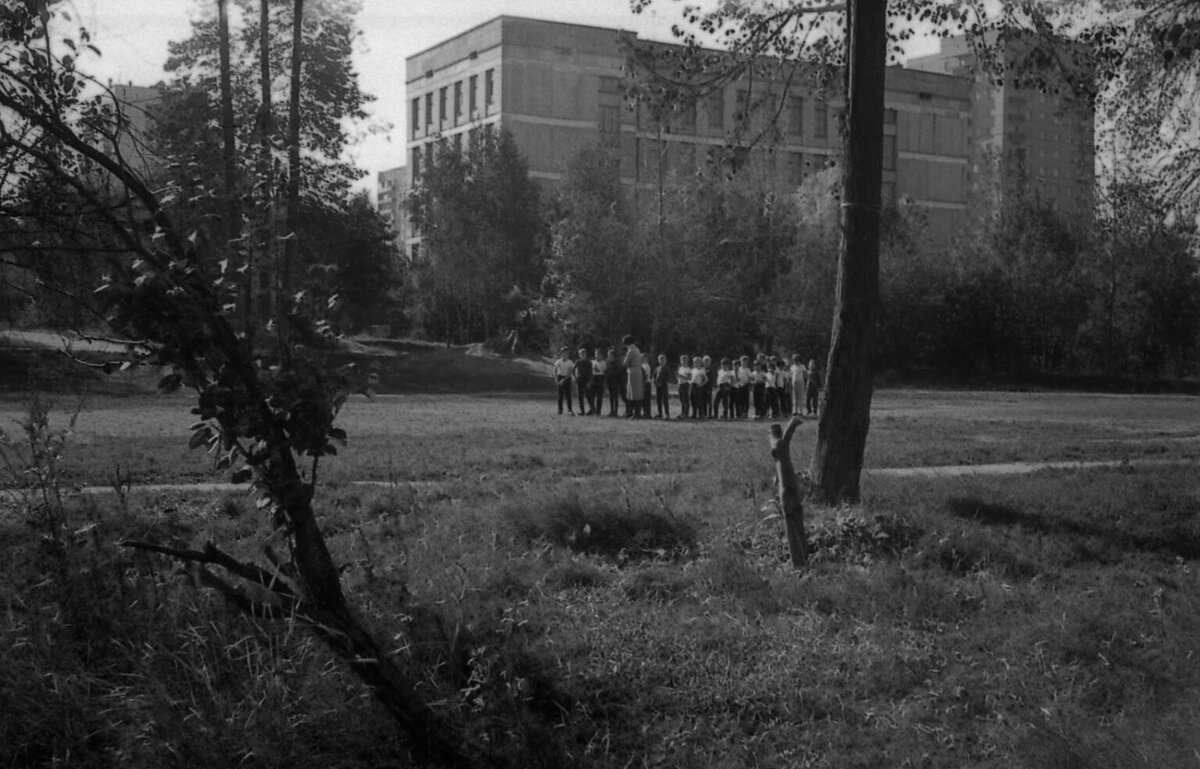Вид на спортивную школу по ул. Седова, 1980 г. Фото: pastvu.com