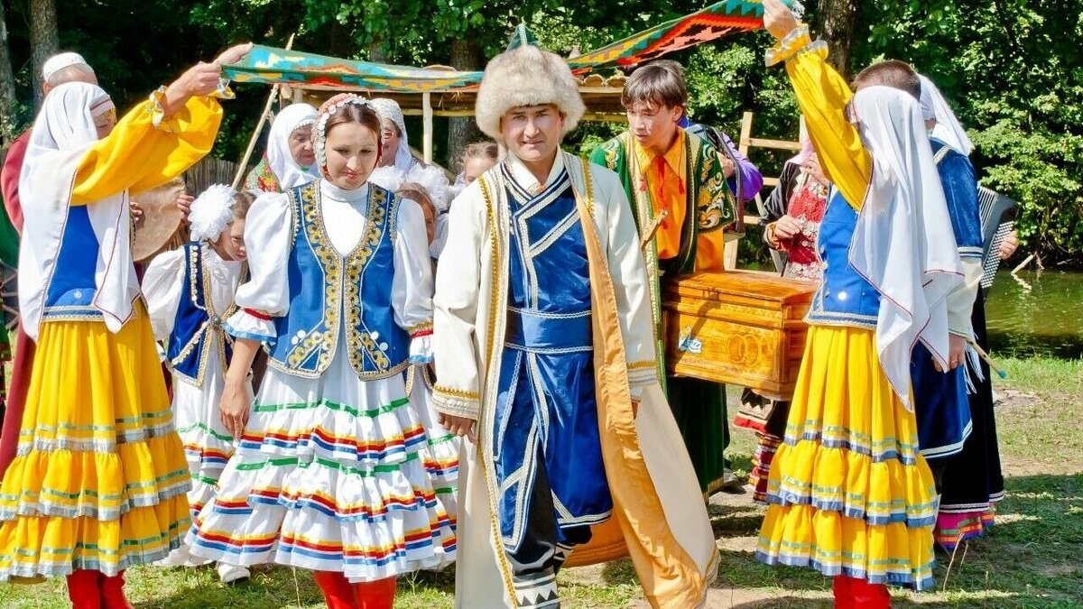     Можно бесконечно долго смотреть на огонь, как работают другие и говорить о туризме в Башкирии. В регионе, обладающем большим туристическим потенциалом, не делают ничего, способного кардинально повлиять на развитие отрасли, считают эксперты.