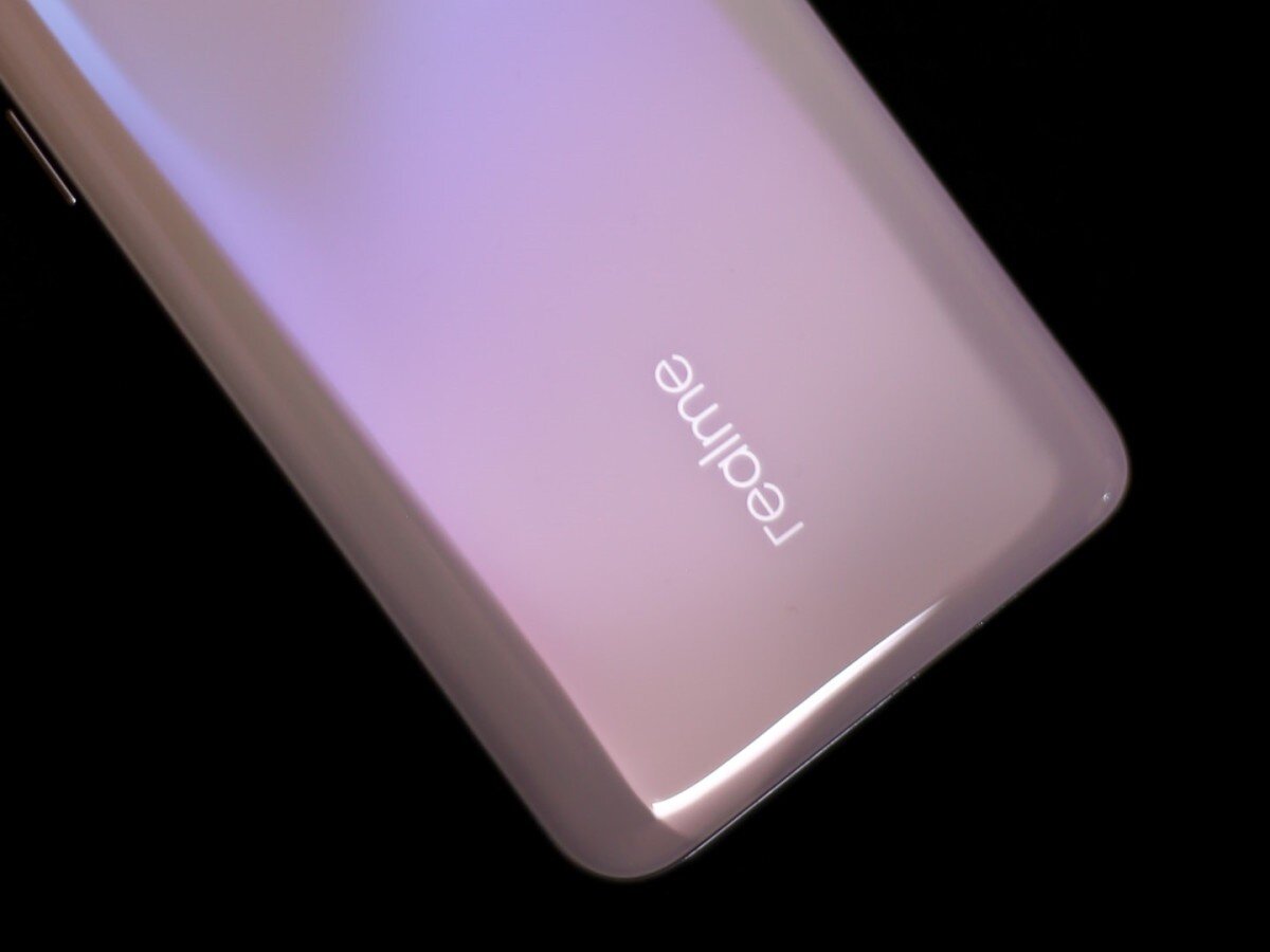    realme 11 Pro+ показали «вживую» до презентации [ФОТО]