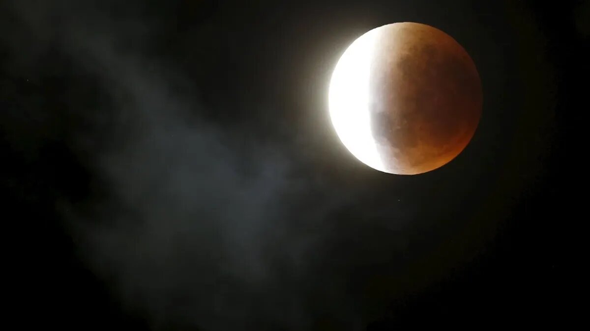 Лунное затмение закроет собой коридор затмений. Фото: pxhere.com